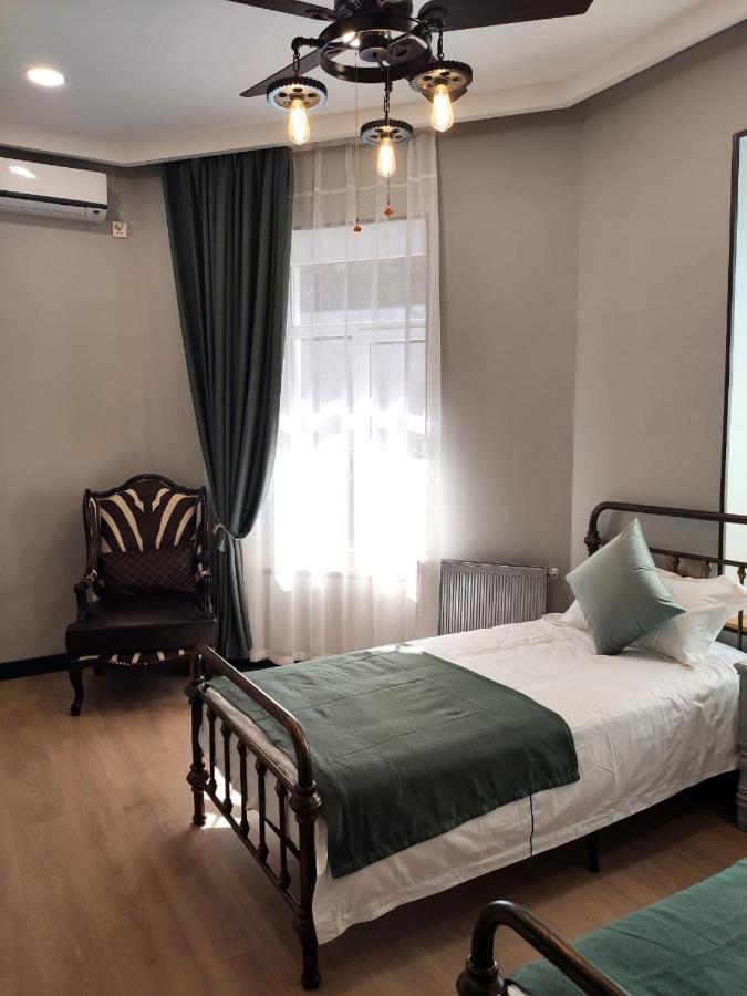 Qin Boutique Hotel Тбілісі Екстер'єр фото