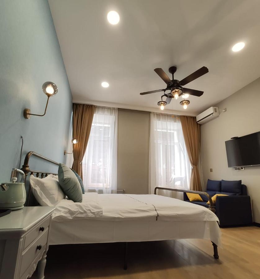 Qin Boutique Hotel Тбілісі Екстер'єр фото