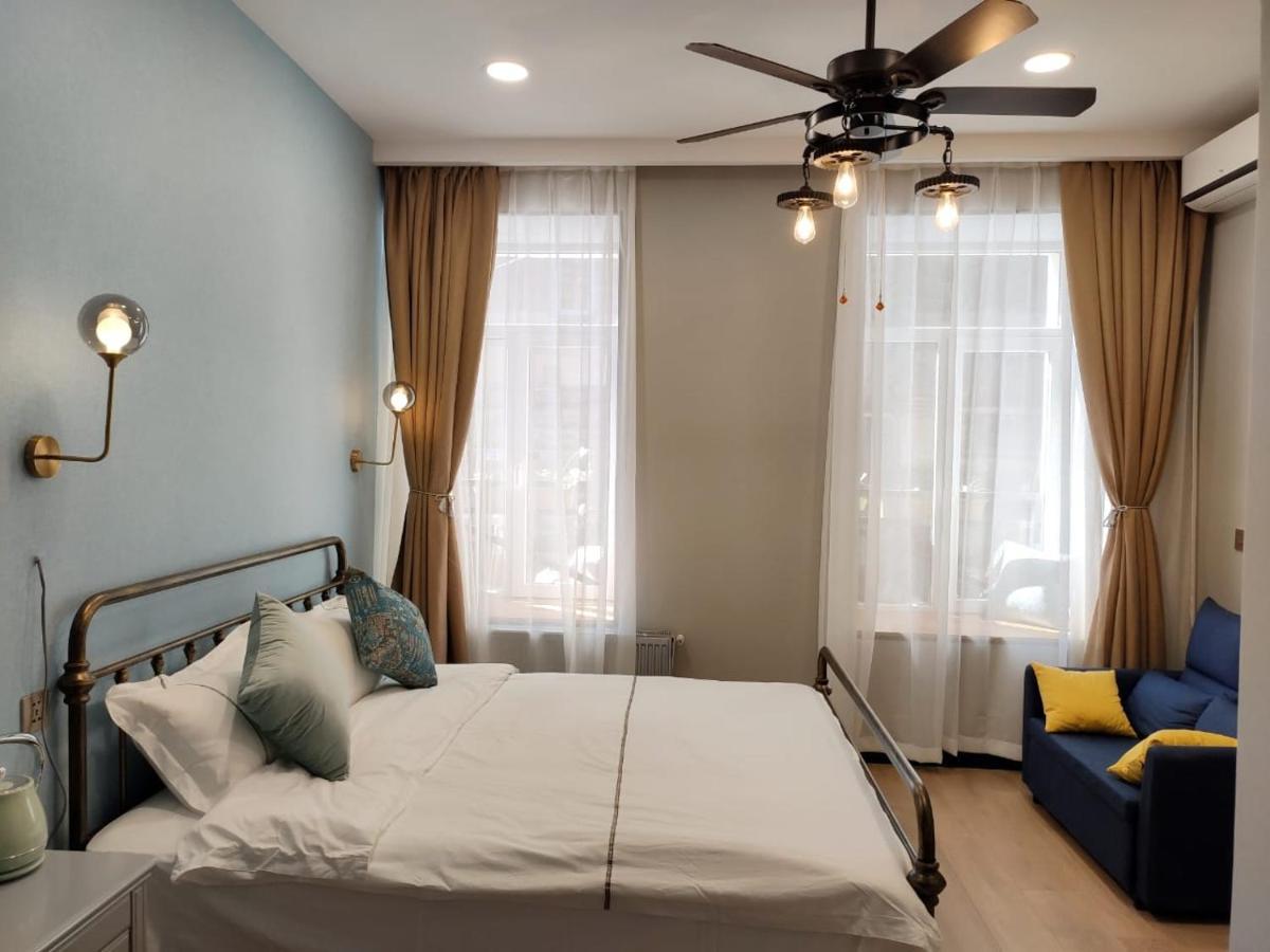 Qin Boutique Hotel Тбілісі Екстер'єр фото