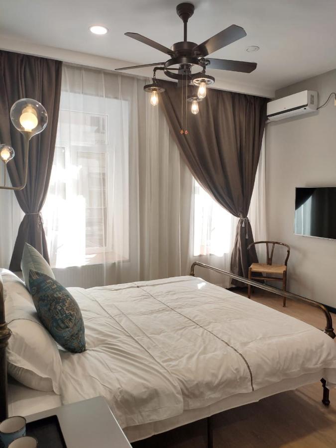 Qin Boutique Hotel Тбілісі Екстер'єр фото