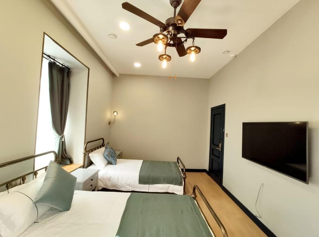 Qin Boutique Hotel Тбілісі Екстер'єр фото